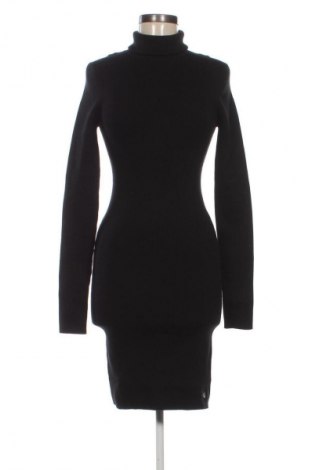 Рокля Calvin Klein Jeans, Размер M, Цвят Черен, Цена 36,81 €