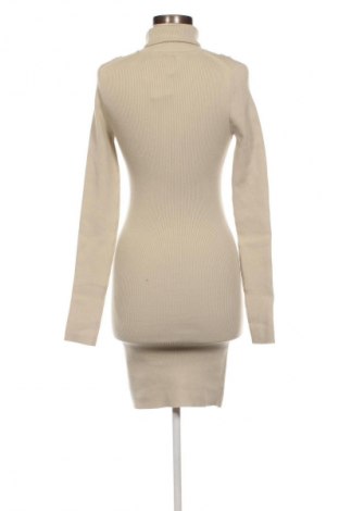 Sukienka Calvin Klein Jeans, Rozmiar M, Kolor ecru, Cena 231,99 zł