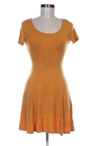 Rochie Forever 21, Mărime S, Culoare Galben, Preț 49,99 Lei