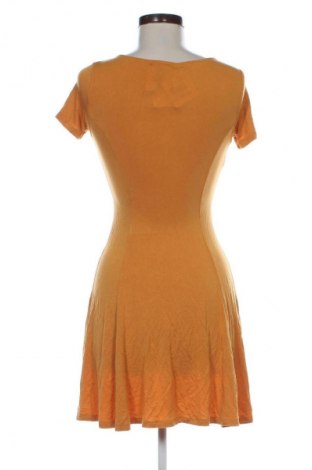 Rochie Forever 21, Mărime S, Culoare Galben, Preț 49,99 Lei