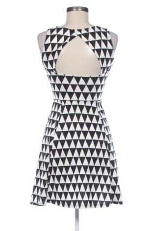 Šaty  H&M, Velikost XS, Barva Vícebarevné, Cena  299,00 Kč