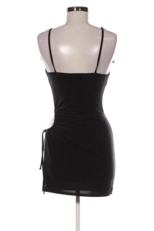 Φόρεμα Pretty Little Thing, Μέγεθος M, Χρώμα Μαύρο, Τιμή 8,99 €
