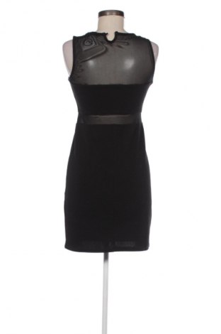 Šaty  Sinsay, Velikost M, Barva Černá, Cena  371,00 Kč