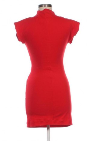 Рокля Stradivarius, Размер S, Цвят Червен, Цена 9,20 €