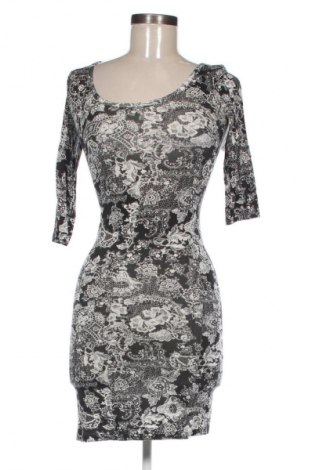 Šaty  Terranova, Velikost XS, Barva Vícebarevné, Cena  69,00 Kč