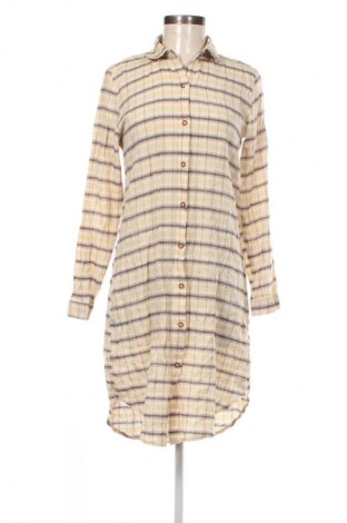 Ruha Tezenis, Méret M, Szín Sokszínű, Ár 2 109 Ft