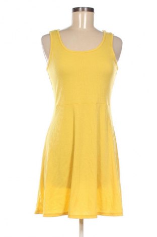 Šaty  Vero Moda, Velikost M, Barva Žlutá, Cena  359,00 Kč