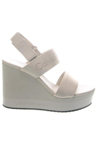 Szandálok Calvin Klein Jeans, Méret 39, Szín Bézs, Ár 44 929 Ft, #133954452