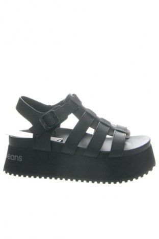 Sandále Calvin Klein Jeans, Veľkosť 38, Farba Čierna, Cena  99,95 €, #133954602