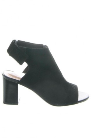 Sandalen Clarks, Größe 36, Farbe Schwarz, Preis 94,99 €
