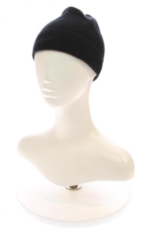 Шапка Hugo Boss, Цвят Черен, Цена 31,69 €