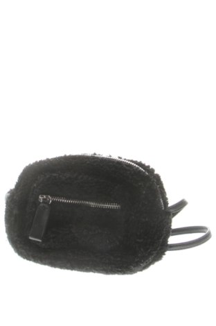 Dámská kabelka  Pull&Bear, Barva Černá, Cena  448,00 Kč, #138061159
