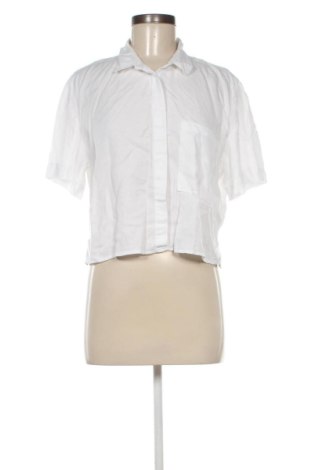 Cămașă de femei Bershka, Mărime M, Culoare Alb, Preț 62,99 Lei, #138071475