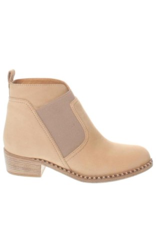 Botine de damă Marc By Marc Jacobs, Mărime 37, Culoare Bej, Preț 1.123,30 Lei, #138064103