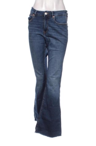 Damskie jeansy Stradivarius, Rozmiar M, Kolor Niebieski, Cena 59,27 zł, #138038320