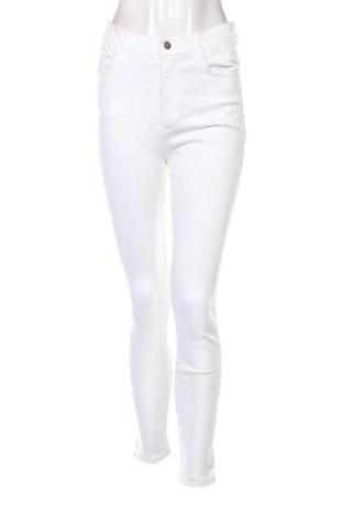Damskie jeansy Zara, Rozmiar M, Kolor Biały, Cena 73,96 zł, #138040201