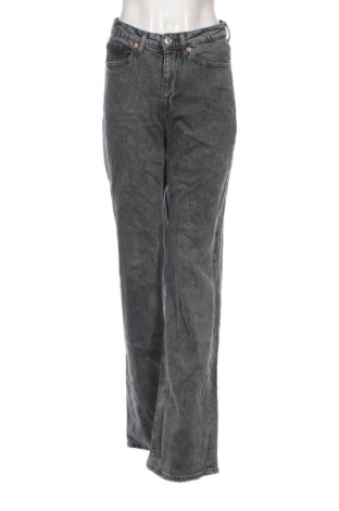 Damskie jeansy Vero Moda, Rozmiar S, Kolor Szary, Cena 53,99 zł, #138045263
