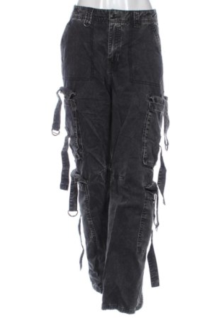 Dámske džínsy  Bershka, Veľkosť S, Farba Sivá, Cena  14,00 €, #138057436