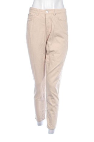 Damskie jeansy Perfect Jeans By Gina Tricot, Rozmiar M, Kolor Beżowy, Cena 67,74 zł, #138059471