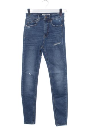 Дамски дънки Stradivarius, Размер XS, Цвят Син, Цена 17,00 €, #138062923