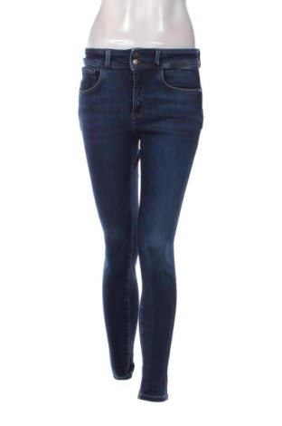Damskie jeansy Guess, Rozmiar S, Kolor Niebieski, Cena 143,94 zł, #138065584