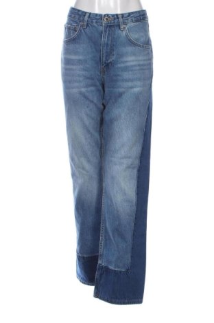 Damskie jeansy Zara, Rozmiar L, Kolor Niebieski, Cena 101,60 zł, #138068797