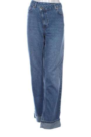 Damskie jeansy Zara, Rozmiar L, Kolor Niebieski, Cena 101,60 zł, #138068823