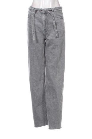 Blugi de femei Sinsay, Mărime L, Culoare Gri, Preț 62,99 Lei, #138073453