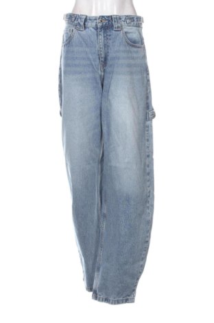 Blugi de femei Bershka, Mărime M, Culoare Albastru, Preț 89,23 Lei, #138073840
