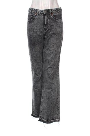 Dámské džíny  Stradivarius, Velikost M, Barva Šedá, Cena  340,00 Kč, #138084304