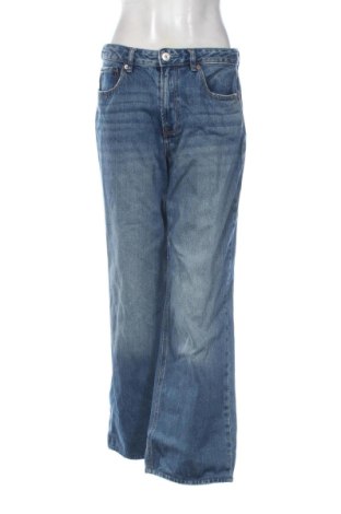 Дамски дънки Stradivarius, Размер L, Цвят Син, Цена 16,00 €, #138085498