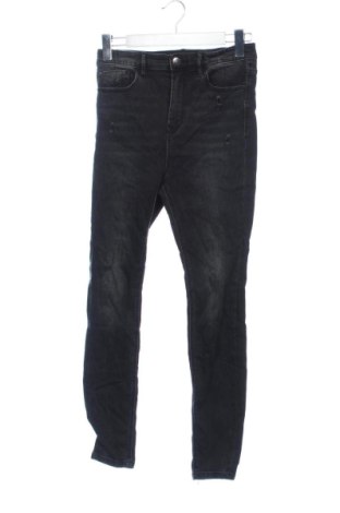 Damskie jeansy Stradivarius, Rozmiar M, Kolor Czarny, Cena 62,99 zł, #138053412