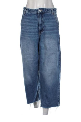 Damskie jeansy Bershka, Rozmiar M, Kolor Niebieski, Cena 117,18 zł, #138059235