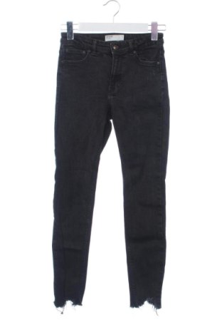 Blugi de femei Bershka, Mărime S, Culoare Negru, Preț 78,74 Lei, #138082225