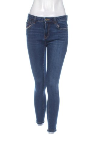Blugi de femei Zara, Mărime L, Culoare Albastru, Preț 125,98 Lei, #138084150