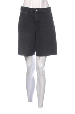 Pantaloni scurți de femei House, Mărime L, Culoare Negru, Preț 80,59 Lei, #138046507