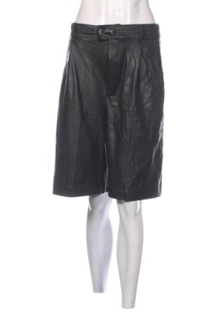 Pantaloni scurți de femei Bershka, Mărime M, Culoare Negru, Preț 41,99 Lei, #138060990