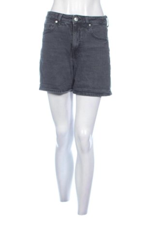 Pantaloni scurți de femei H&M, Mărime M, Culoare Gri, Preț 57,74 Lei, #138067840