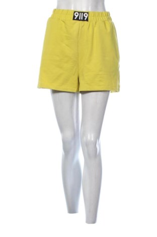 Pantaloni scurți de femei Pause Jeans, Mărime S, Culoare Galben, Preț 78,74 Lei, #138077010