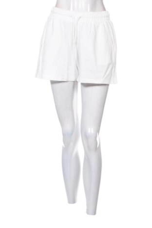 Pantaloni scurți de femei Sinsay, Mărime M, Culoare Alb, Preț 52,49 Lei, #138082933