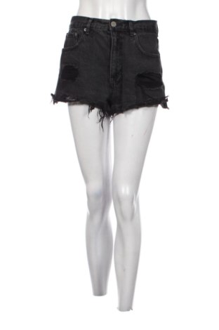 Pantaloni scurți de femei Pull&Bear, Mărime S, Culoare Negru, Preț 49,00 Lei, #138052798