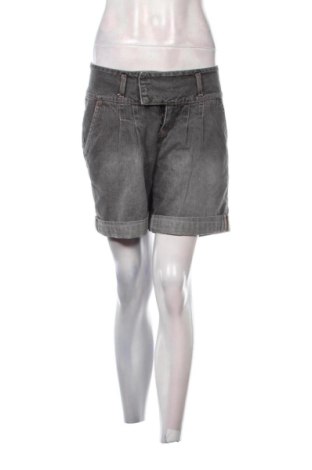 Női rövidnadrág Vero Moda, Méret M, Szín Szürke, Ár 4 965 Ft, #138065307