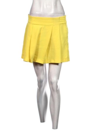 Дамски къс панталон Zara, Размер S, Цвят Жълт, Цена 14,00 €, #138068264