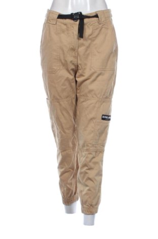 Pantaloni de femei Bershka, Mărime L, Culoare Bej, Preț 53,31 Lei, #138050238