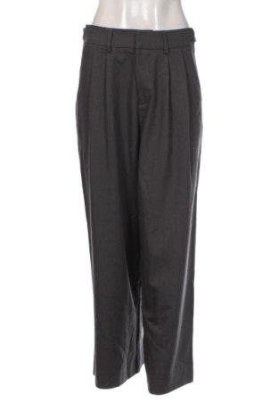 Pantaloni de femei Fb Sister, Mărime M, Culoare Gri, Preț 69,00 Lei, #138073504