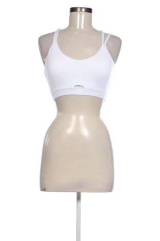 Top sport de damă. SHEIN, Mărime S, Culoare Alb, Preț 31,49 Lei, #138074606