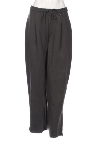 Pantaloni trening de femei Zara, Mărime M, Culoare Gri, Preț 115,48 Lei, #138075662
