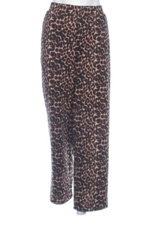 Pantaloni trening de femei True Spirit, Mărime XL, Culoare Multicolor, Preț 61,99 Lei, #138055189
