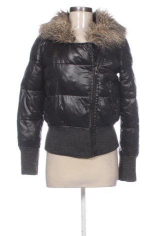 Geacă de femei Calvin Klein Jeans, Mărime M, Culoare Negru, Preț 514,41 Lei, #138065870