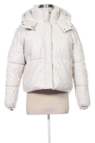 Geacă de femei Bershka, Mărime M, Culoare Ecru, Preț 233,99 Lei, #138035925